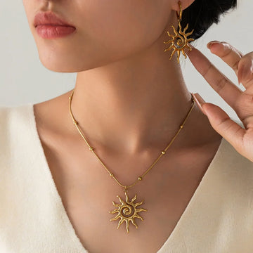 Vintage Chic Sun Pendant Necklace & Stainless Steel Earrings Set, Statement Golden Jewelry Accessories Gift for Women